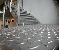 escaliers en acier inox
